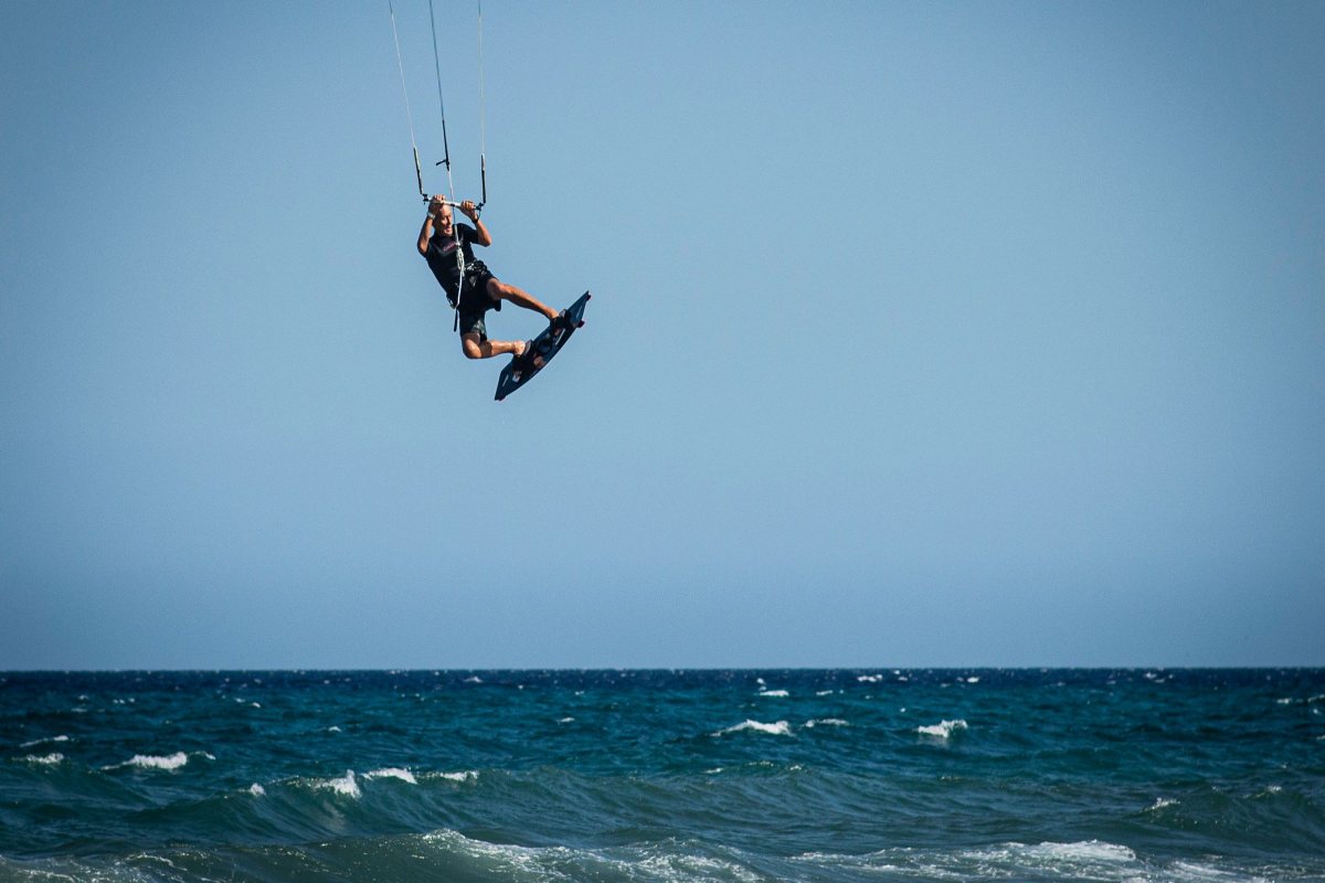Advanced Coaching (90m) — Kitesurfing at Tribal Kite School, Watamu, Kenya